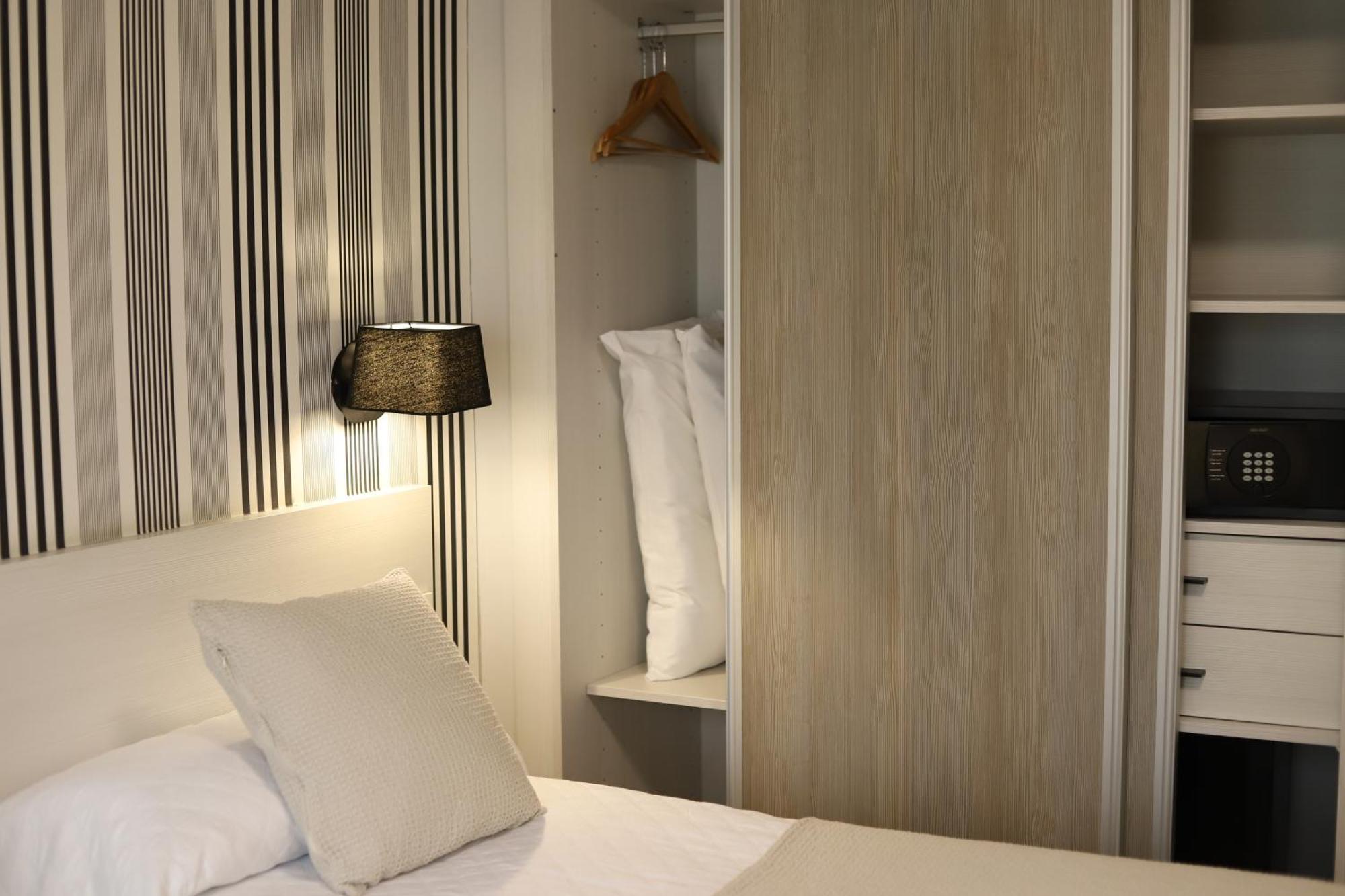 New Hotel Colon Mataro Room photo
